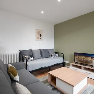 Spacieux T3 Avec 2 Parkings Gratuits Et 2 Balcons Appartement