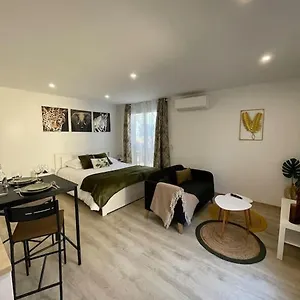 27m² Sur La Cote Pavee Avec Parking Prive Appartement